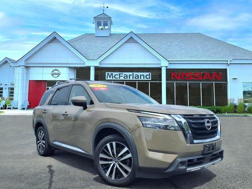 2023 Nissan Pathfinder Platinum