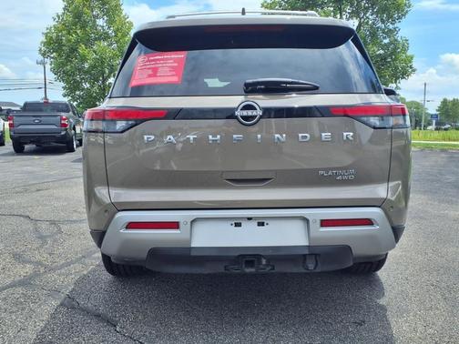 2023 Nissan Pathfinder Platinum
