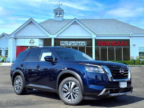 2025 Nissan Pathfinder SL