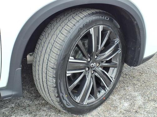 2023 INFINITI QX50 SENSORY