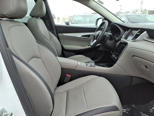 2023 INFINITI QX50 SENSORY