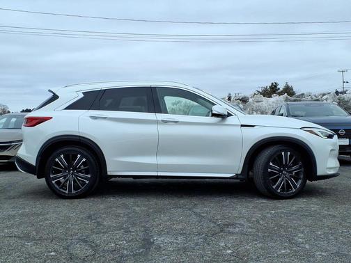 2023 INFINITI QX50 SENSORY