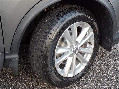 2017 Nissan Rogue Sport SV