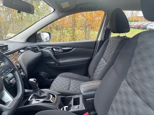 2017 Nissan Rogue Sport SV