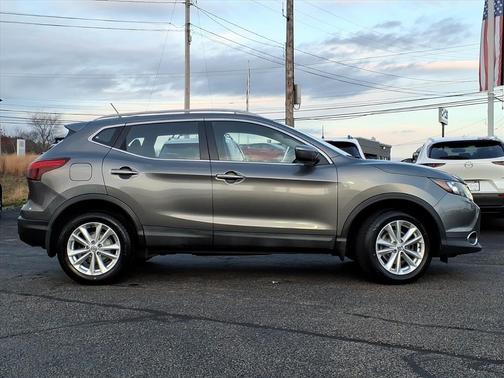 2017 Nissan Rogue Sport SV