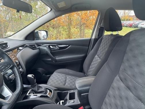 2017 Nissan Rogue Sport SV