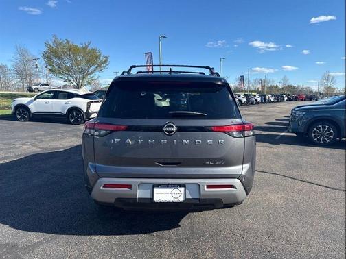 2t Gun Blk Roof 2024 Nissan Pathfinder SL