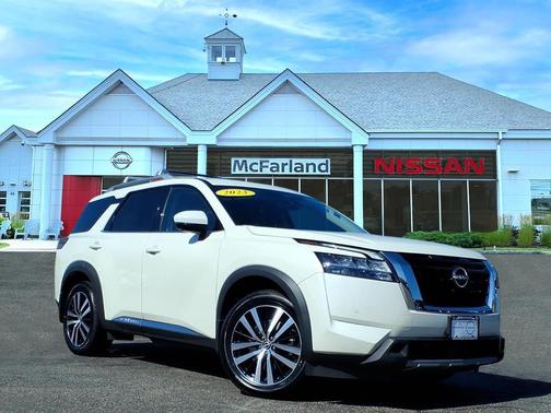 2023 Nissan Pathfinder Platinum