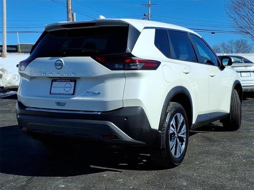 2022 Nissan Rogue SV