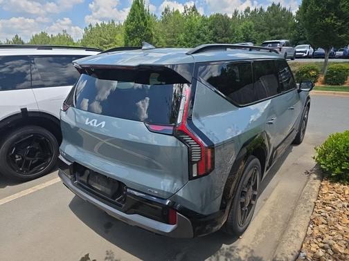 Iceberg Green 2024 Kia EV9 GT-Line