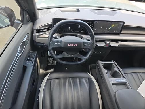 Iceberg Green 2024 Kia EV9 GT-Line