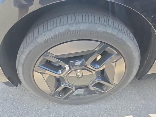 Iceberg Green 2024 Kia EV9 GT-Line