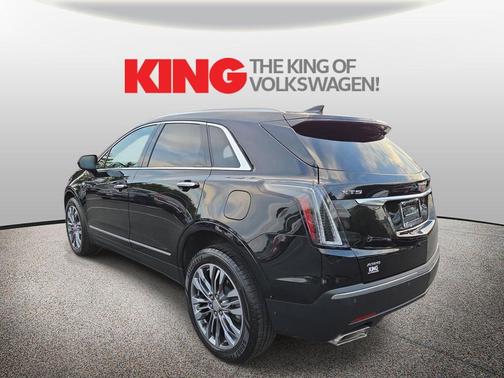Stellar Black Metallic 2019 Cadillac XT5 Luxury