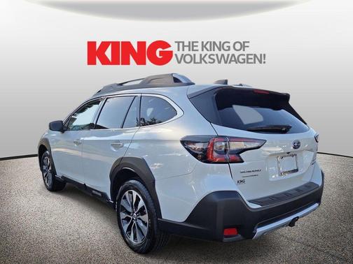 Crystal White Pearl 2025 Subaru Outback Touring XT