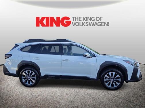 Crystal White Pearl 2025 Subaru Outback Touring XT