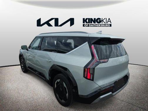 Ivory Silver 2024 Kia EV9 Land
