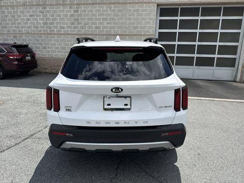 Glacial White Pearl 2021 Kia Sorento EX