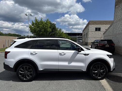 Glacial White Pearl 2021 Kia Sorento EX