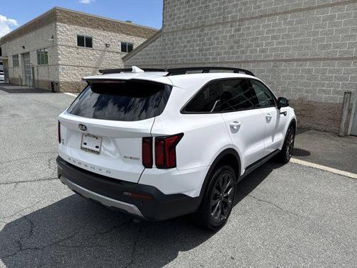 Glacial White Pearl 2021 Kia Sorento EX