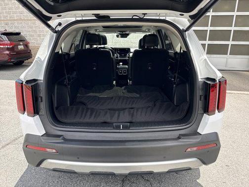 Glacial White Pearl 2021 Kia Sorento EX