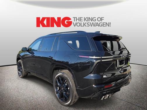 Mosaic Black Metallic 2024 Chevrolet Traverse RS