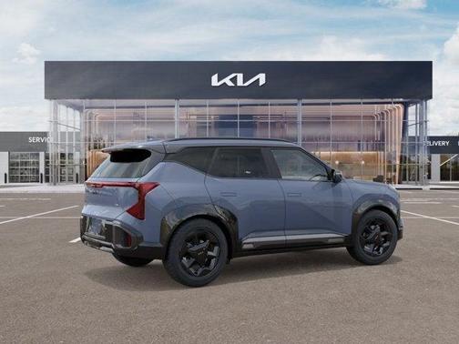 Pale Gray 2027 Kia Seltos X-Line S