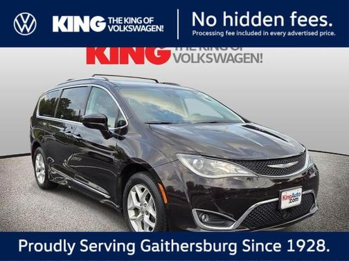 Dark Cordovan Pearlcoat 2017 Chrysler Pacifica Touring-L