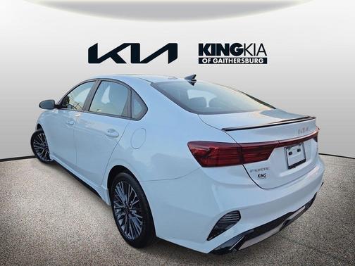 Snow White Pearl 2024 Kia Forte GT-Line