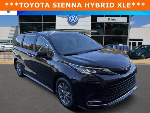 2023 Toyota Sienna XLE 7 Passenger