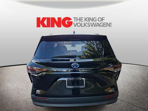 2023 Toyota Sienna XLE 7 Passenger