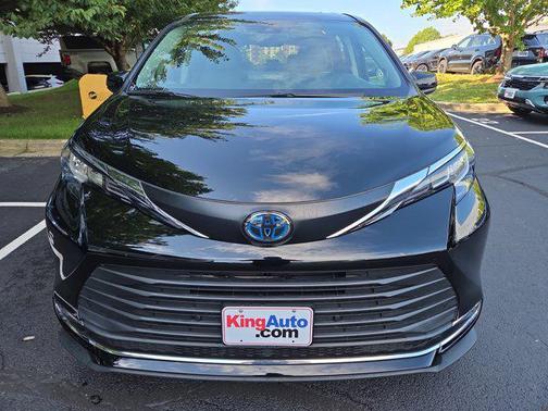 2023 Toyota Sienna XLE 7 Passenger