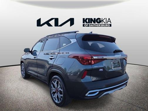 Gravity Gray 2023 Kia Seltos SX