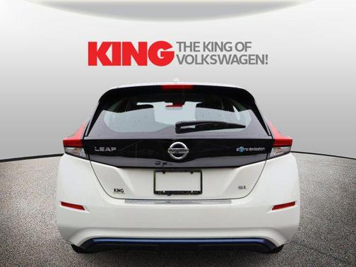 Pearl White 2018 Nissan Leaf SL