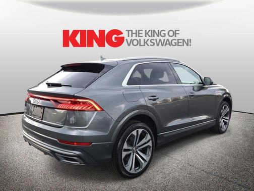 Daytona Gray Pearl 2020 Audi Q8 55 Prestige