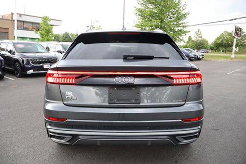Daytona Gray Pearl 2020 Audi Q8 55 Prestige