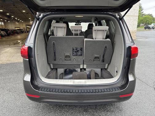 2015 Kia Sedona LX