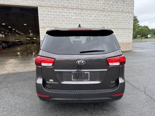 2015 Kia Sedona LX