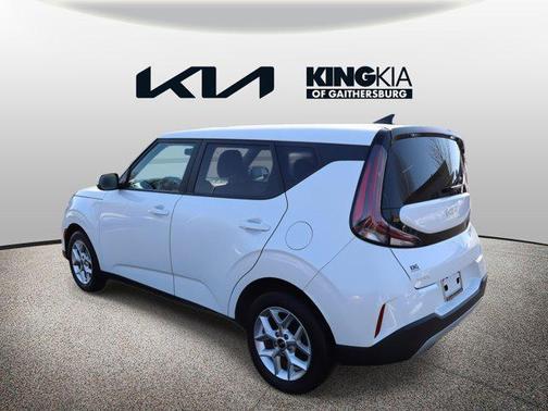 2023 Kia Soul LX