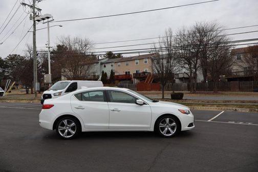 2014 Acura ILX 2.0L w/Premium Package