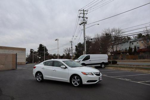 2014 Acura ILX 2.0L w/Premium Package