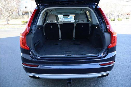 2017 Volvo XC90 T5 Momentum