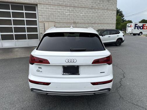 2023 Audi Q5 40 Premium Plus