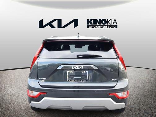 Graphite Gray 2024 Kia Niro LX