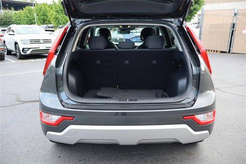 Graphite Gray 2024 Kia Niro LX