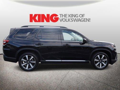 Crystal Black Pearl 2023 Honda Pilot Elite