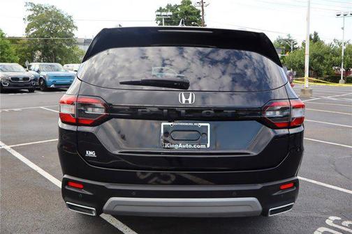 Crystal Black Pearl 2023 Honda Pilot Elite