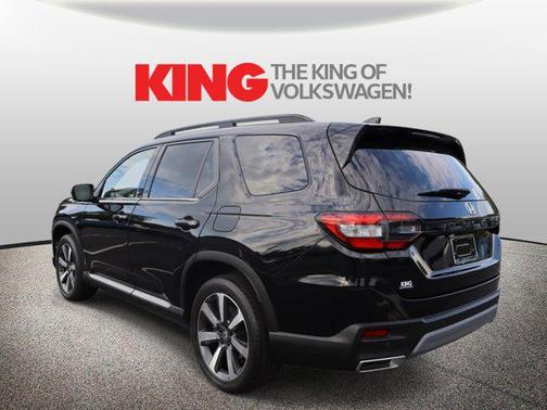 Crystal Black Pearl 2023 Honda Pilot Elite