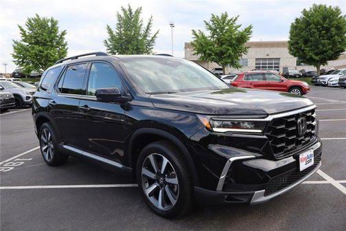 Crystal Black Pearl 2023 Honda Pilot Elite