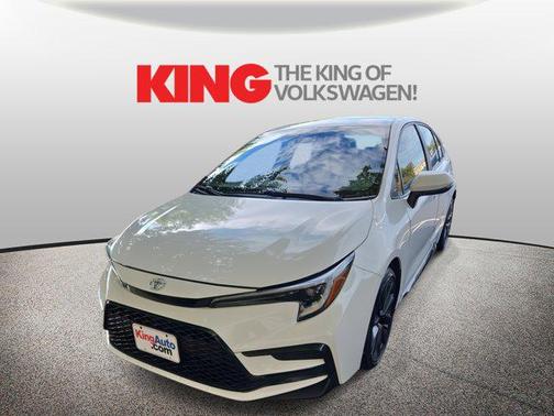 Ice 2023 Toyota Corolla SE