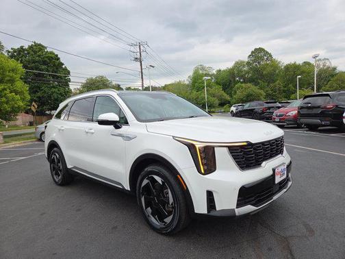 Snow White Pearl 2025 Kia Sorento Hybrid EX